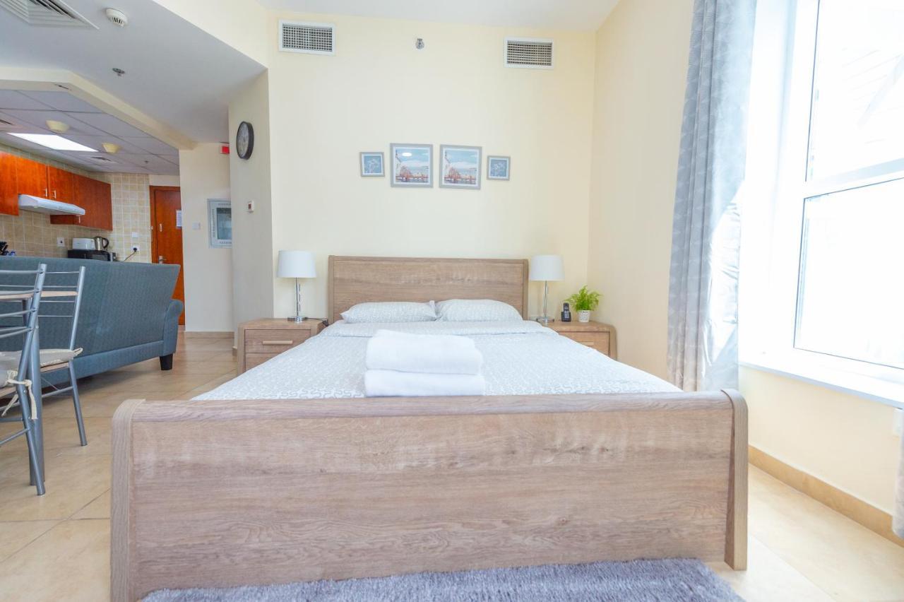 Luxury Escapes - Modern Budget Studio With Balcony In Jlt! Dubai Exterior photo